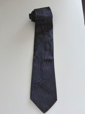 Holt Renfrew Black White Pinstripe Silk Tie Made in Italy 4" Width Classic